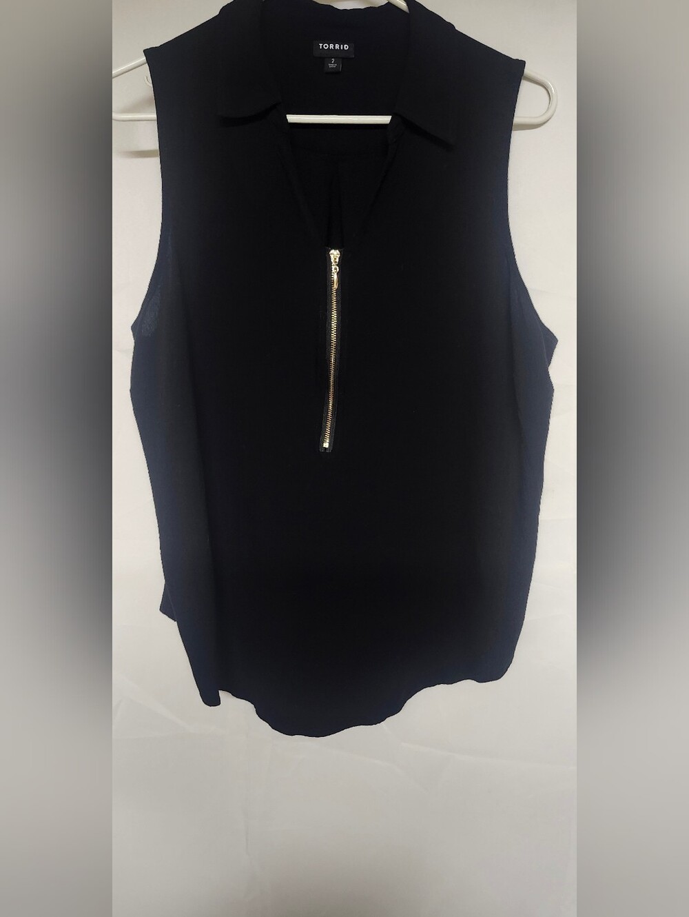 torrid Black Sleeveless Half-Zip Collared Blouse